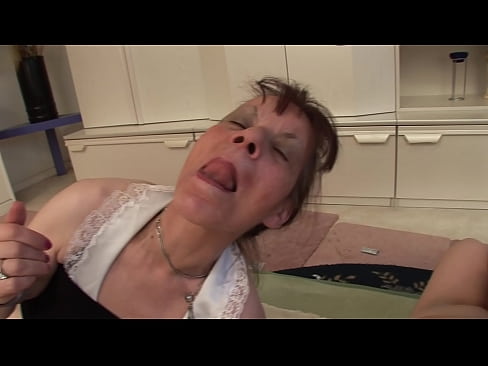 ❤️ Две баби и еден дедо имаат тројка Секс видео на mk.pornburst.ru ️❤