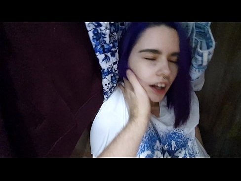 ❤️ Ја најдов мојата сестра во плакарот и и помогнав да сврши Секс видео на mk.pornburst.ru ️❤